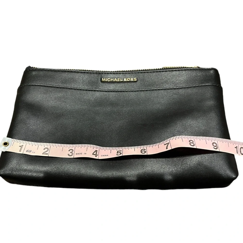 Michael Kors travel bag/pouch crossbody gold hardware travel classic